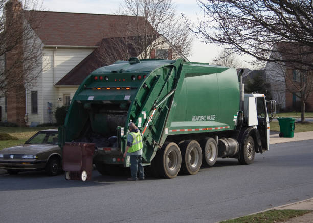 Best Property Management Cleanouts  in Conway, FL